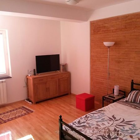 Risto'S Apartment スコピエ エクステリア 写真