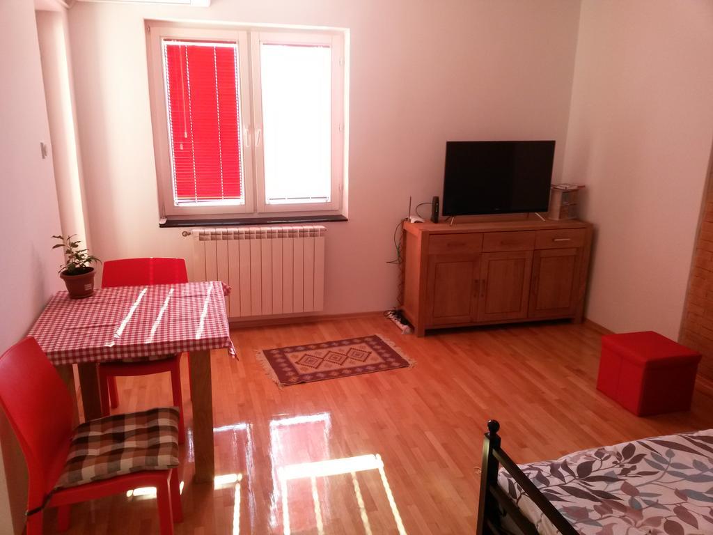 Risto'S Apartment スコピエ エクステリア 写真