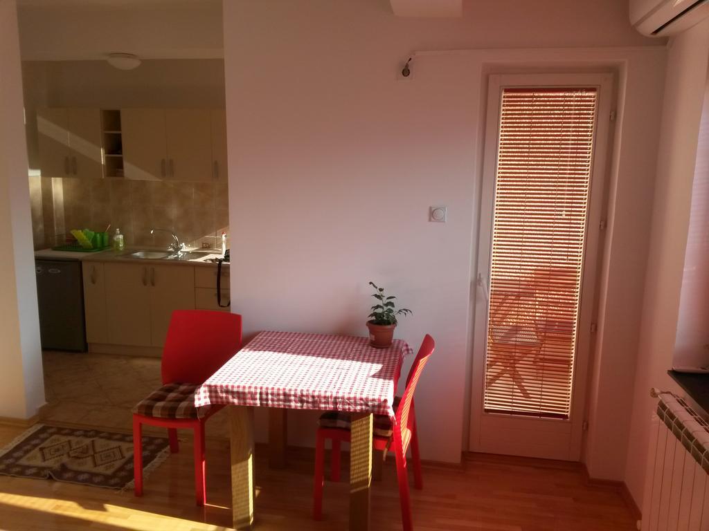 Risto'S Apartment スコピエ エクステリア 写真