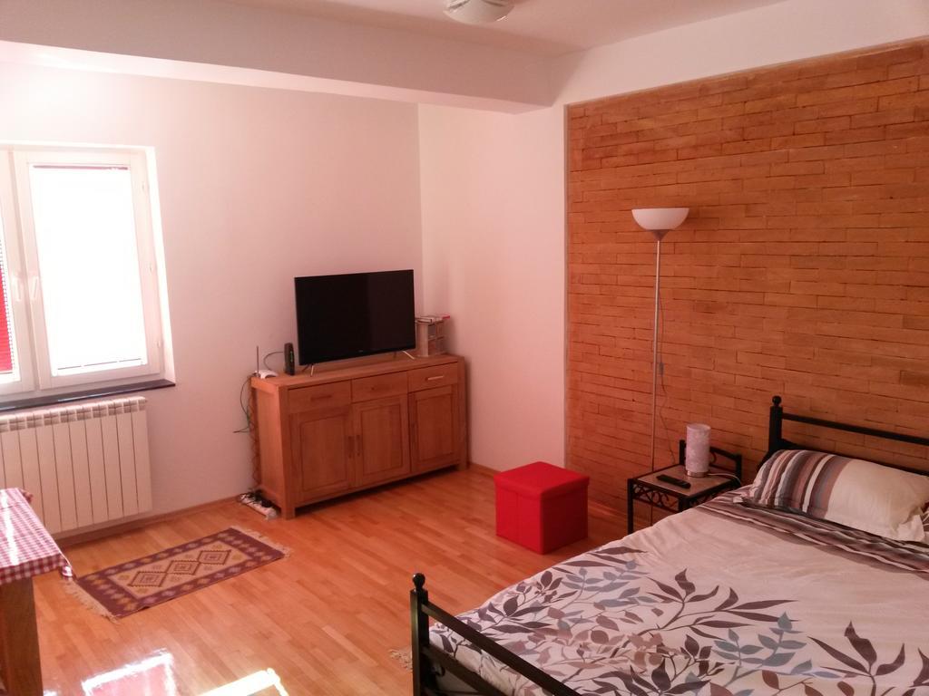 Risto'S Apartment スコピエ エクステリア 写真
